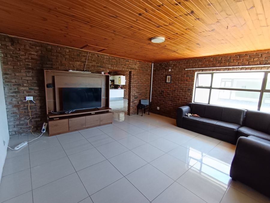 7 Bedroom Property for Sale in Gonubie Eastern Cape